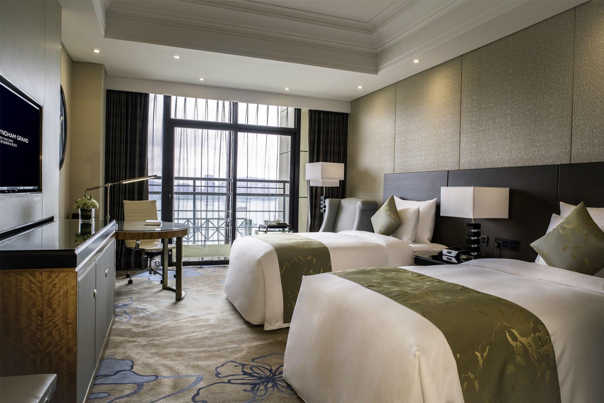 Wyndham Grand Xiamen Haicang Exterior photo