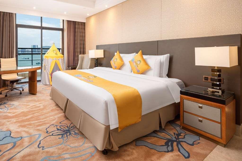Wyndham Grand Xiamen Haicang Room photo