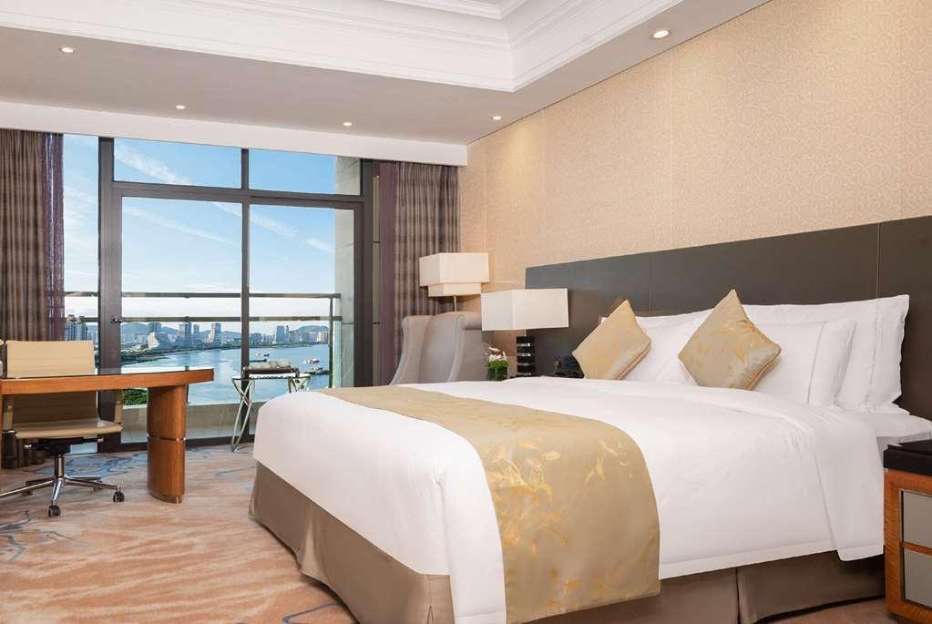 Wyndham Grand Xiamen Haicang Room photo
