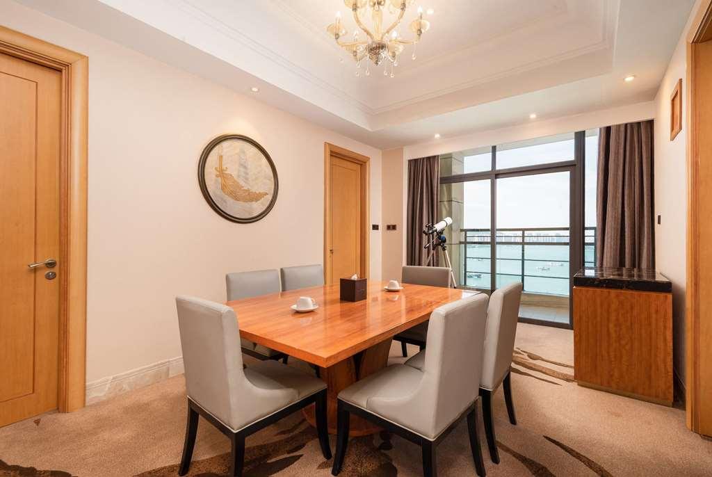 Wyndham Grand Xiamen Haicang Room photo