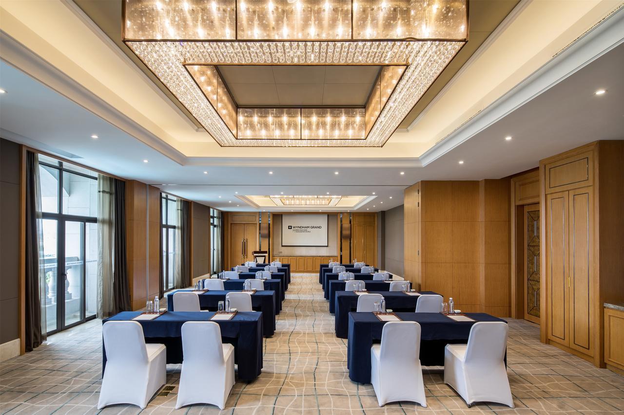 Wyndham Grand Xiamen Haicang Exterior photo